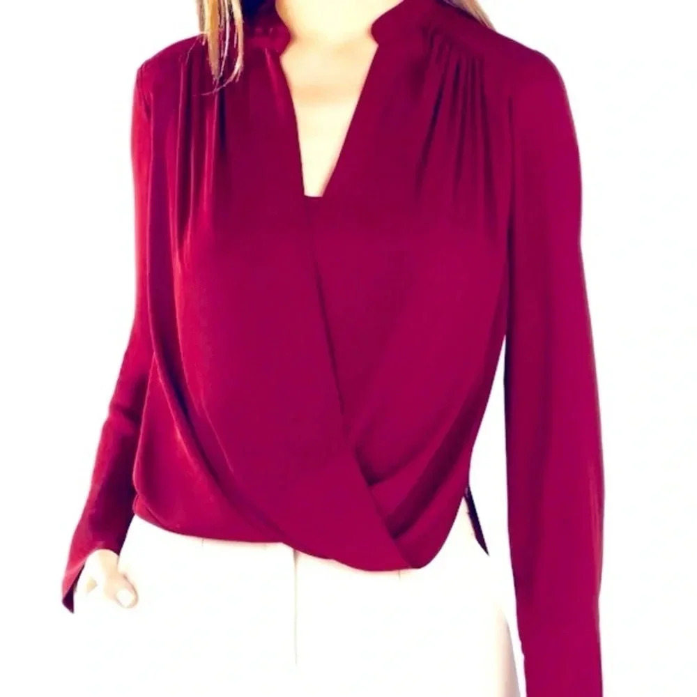 BCBGMAXAZRIA Y2K Red/Pink Jaclyn Surplice High Low Blouse Size XXS
